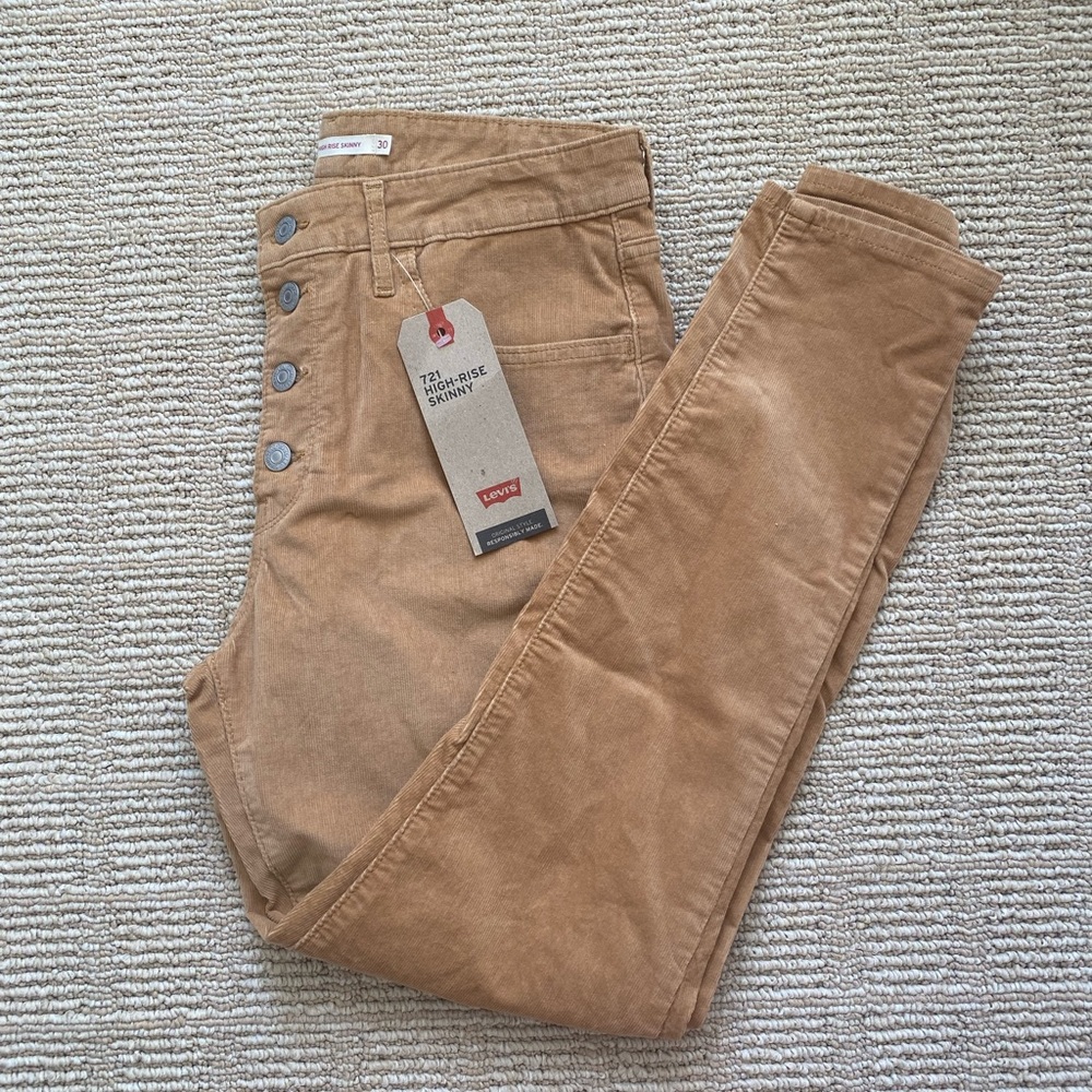 721 Levi’s High Rise Skinny Corduroy Pants